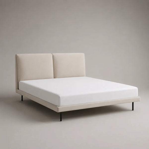 Letto matrimoniale imbottito con testiera rettangolare in tessuto beige e gambe in acciaio nero 160x200 cm
